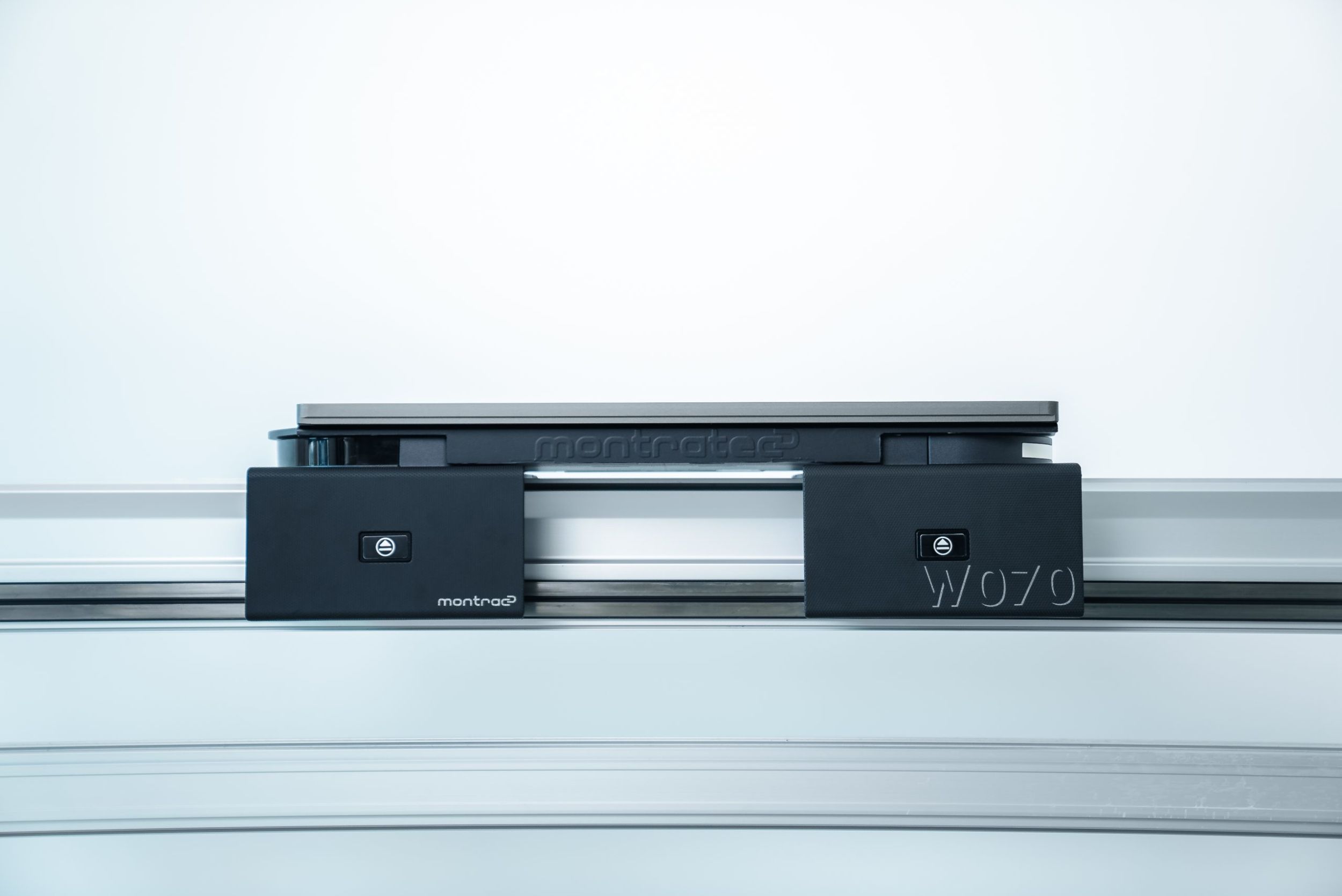 web 226513 montratec shuttle W070 2 scaled