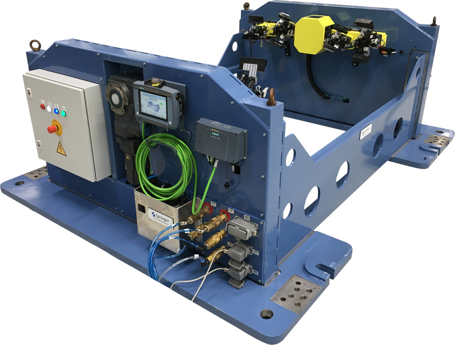 Servogetriebener Wender mit Klemmgreifer 3 web 230444 Springer GmbH Wender mit Servogetriebemotoren