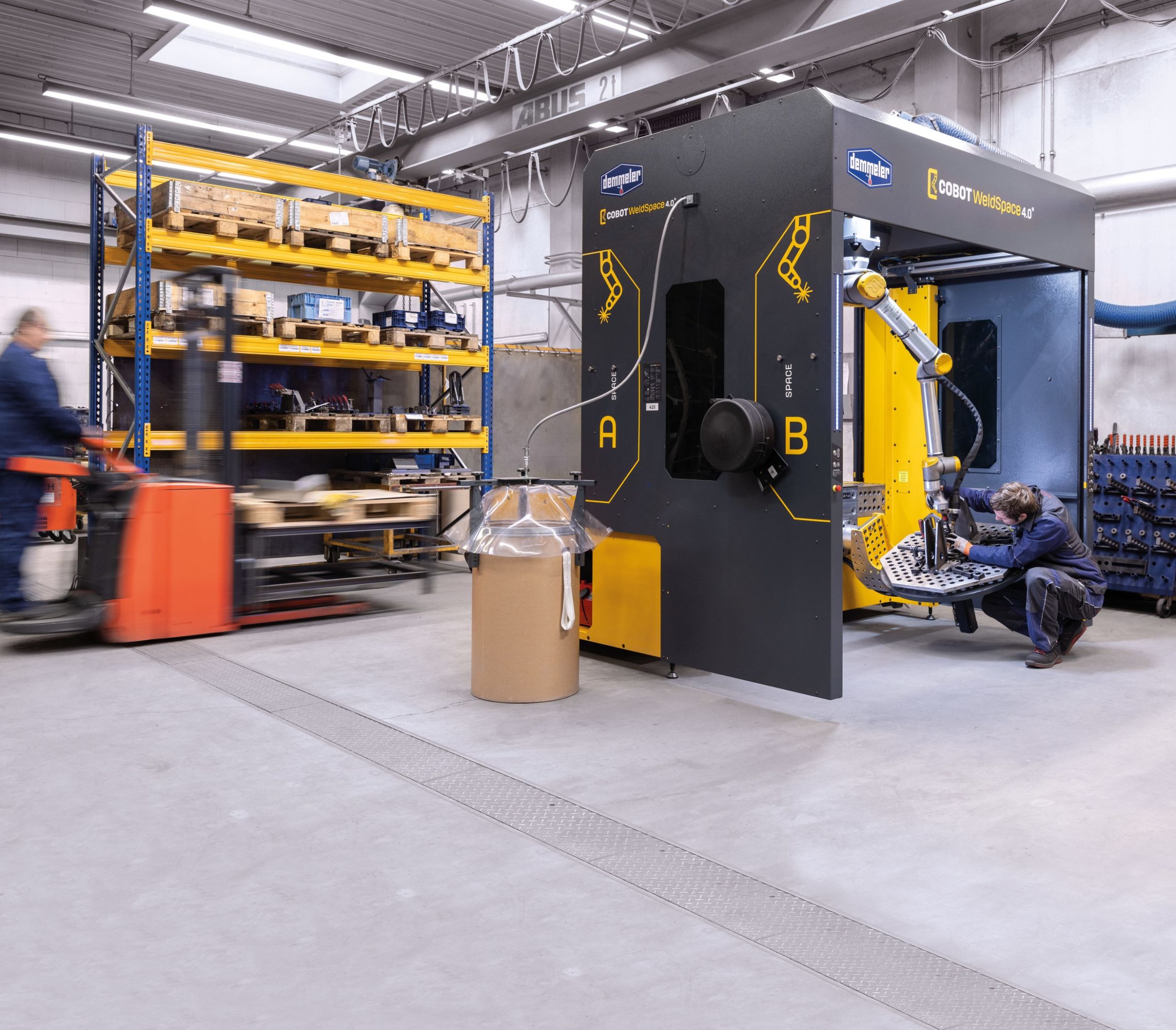 Cobot-Anlage für das Lichtbogenschweißen 9 239503 DEM Schulz Foerdersysteme COBOT Wel 20220422134359 scaled