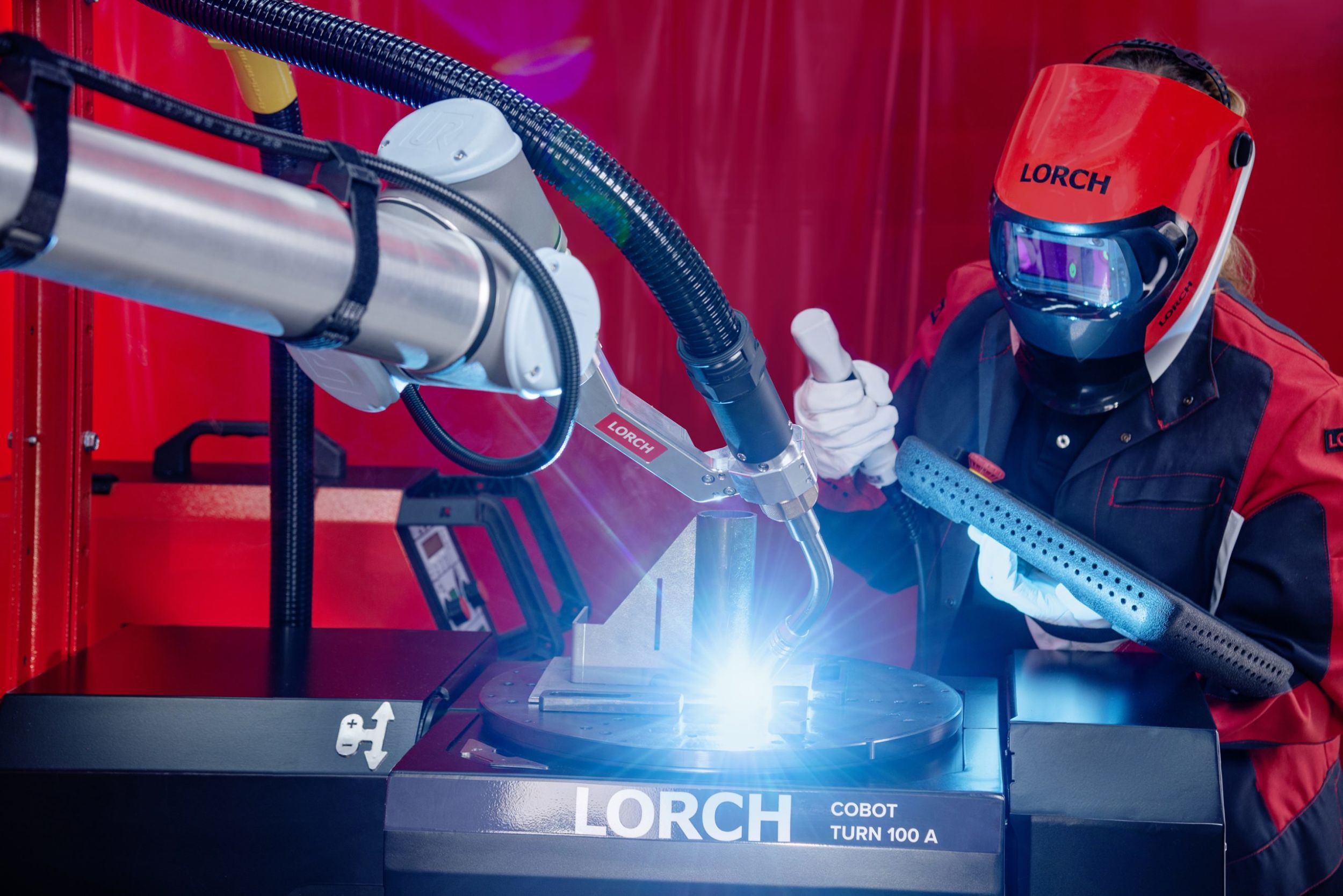 Drehkipptisch mit Cobot 8 web 239442 02 LORCH Cobot Turn400A scaled