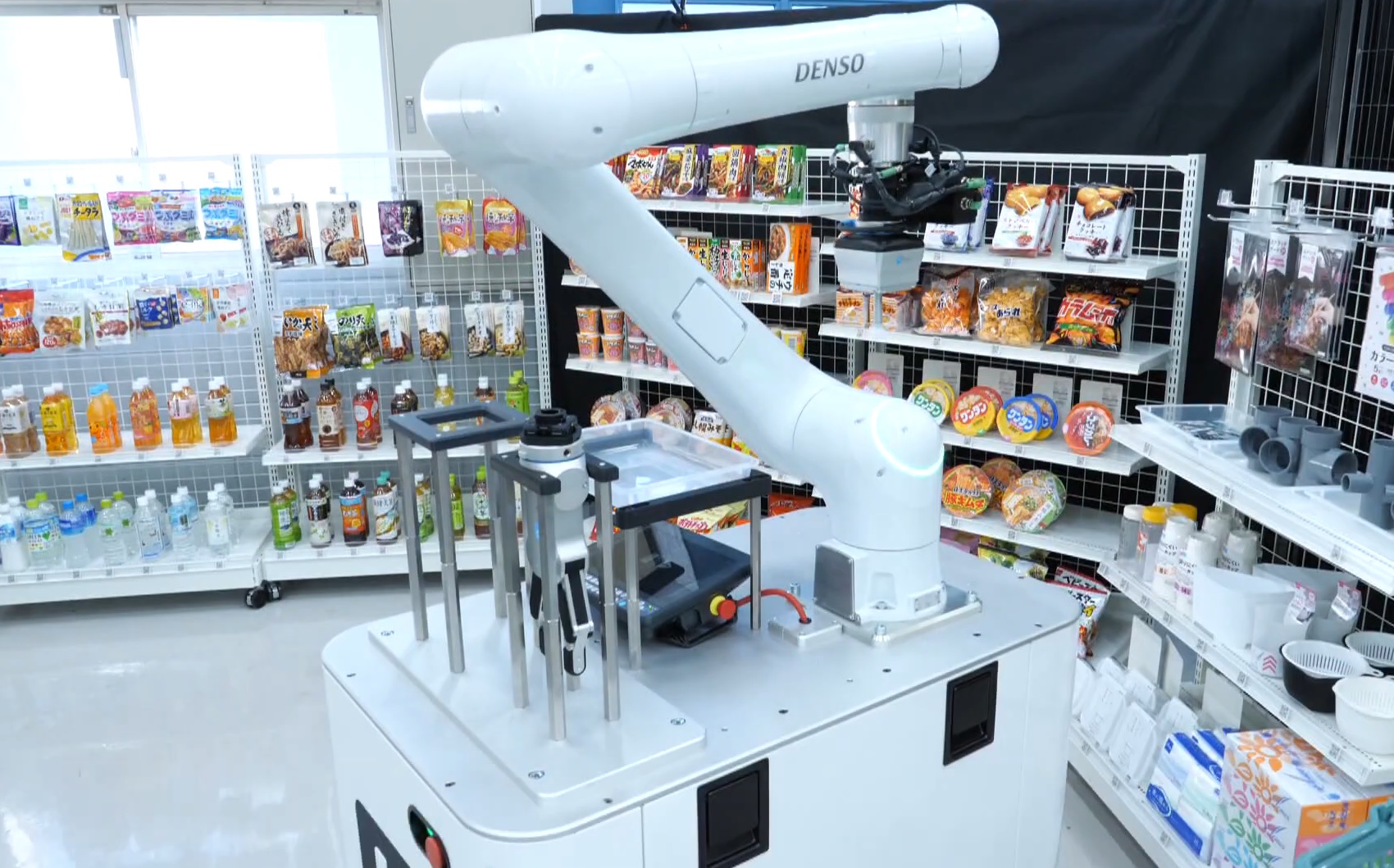 Kommissionierung von Einzelhandelsprodukten mit Cobot, FTS und 3D-Vision-Kamera 3 Denso