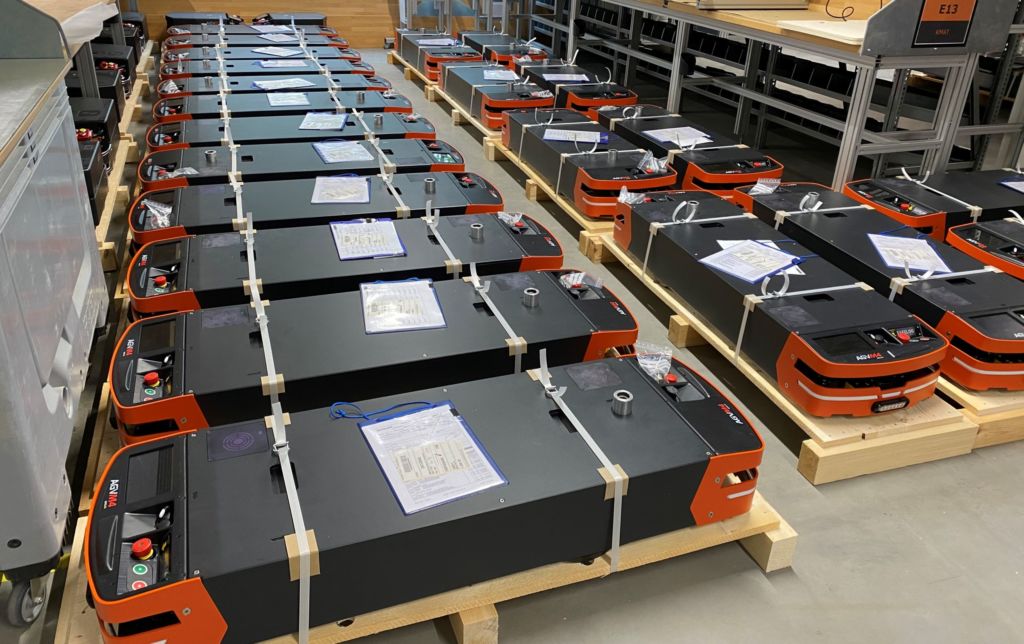 Safelog schickt 86 Transportroboter in die USA 1 PM groesster Auftrag Bild 1