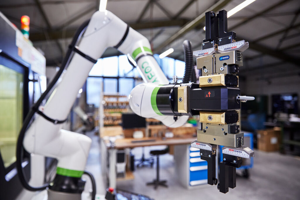 Mit Automation zu mehr Maschinenlaufzeit 1 Die Coboworx-Lösung mit einem Fanuc CRX-10iA ermöglicht einen schnellen und unkomplizierten Einstieg in die Automatisierung