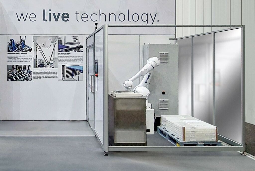 Erstmals automatisiert 1 In einer Automatisierungszelle von Goldfuß Engineering übernimmt ein Motoman HC20DTP von Yaskawa komplexe Aufgaben beim Handling von Vials.