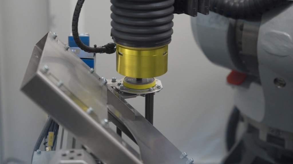 FerRobotics AAK Tool Changer detail paper changing