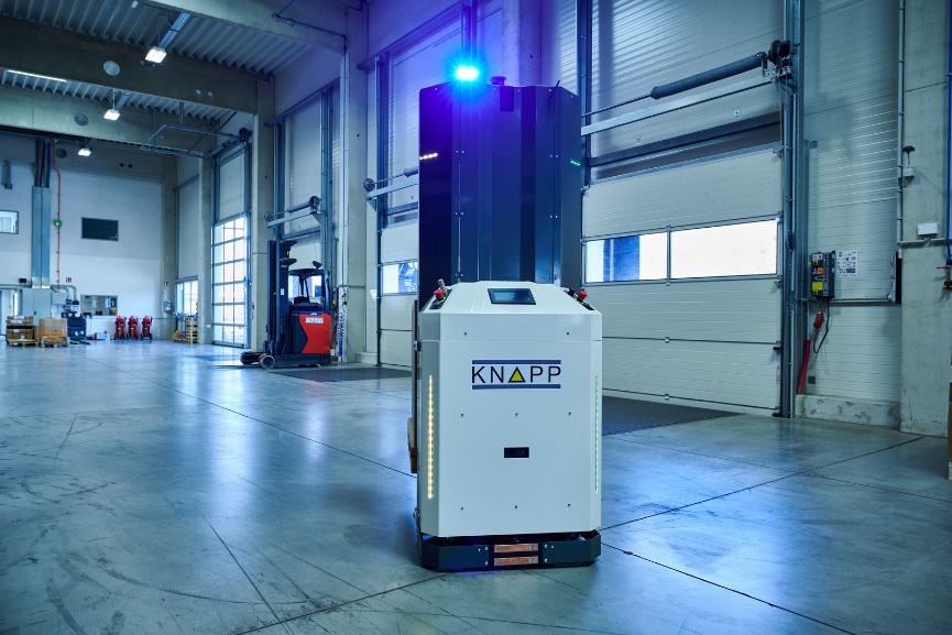 Mit dem Einsatz des Open Shuttle Fork kann man den innerbetrieblichen Transport von Paletten flexibel und einfach automatisieren.