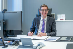 Wir k&ouml;nnen mit unseren 
Robotern alle Prozessschritte 
in der Batterie- und Brennstoffzellenfertigung abbilden.
Peter P&uuml;hringer, St&auml;ubliPeter P&uuml;hringer, St&auml;ubli