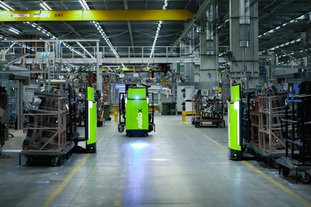 Agilox-AMR mit Schwarmintelligenz bei BMW 1 bmw 2