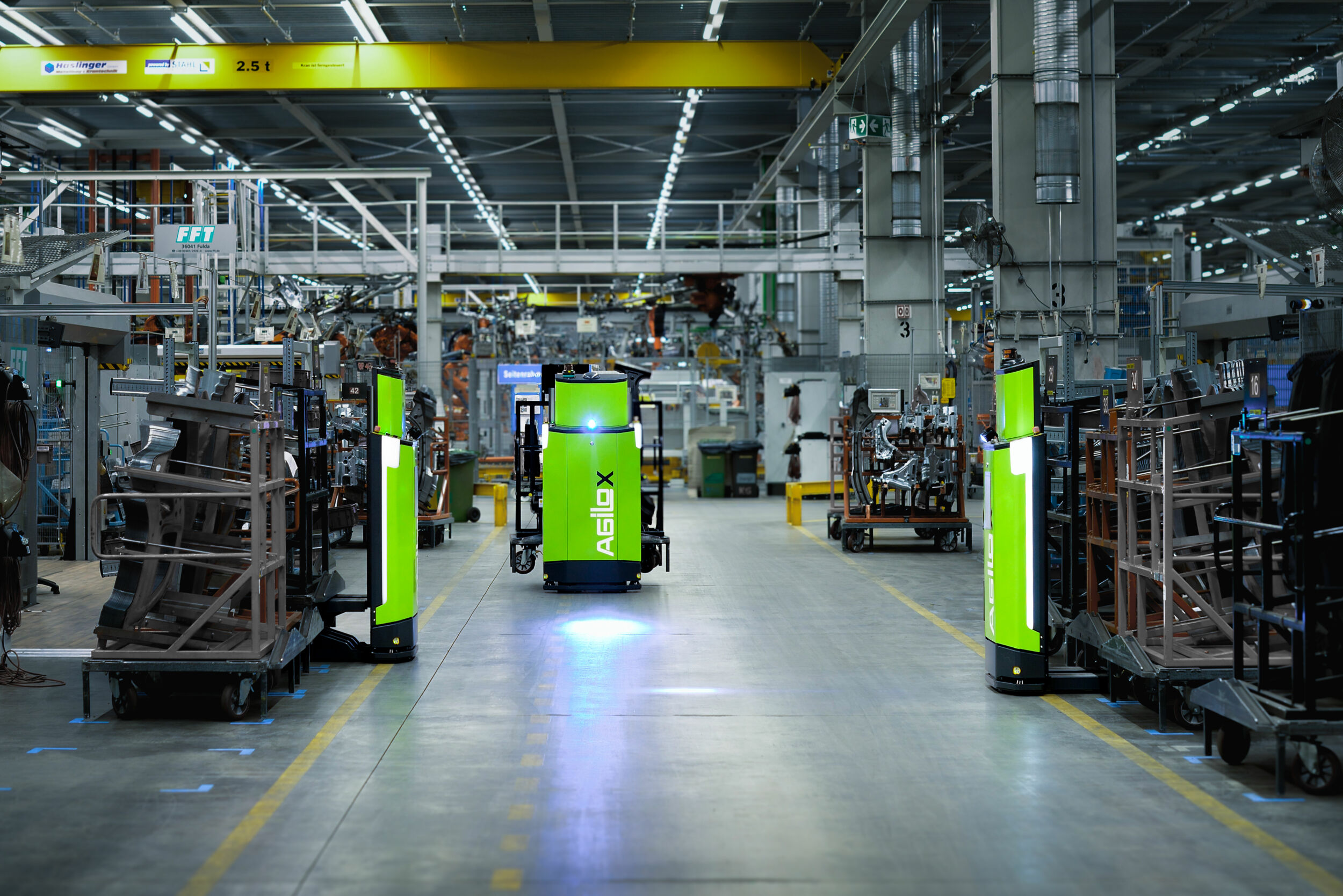 Agilox-AMR mit Schwarmintelligenz bei BMW 2 bmw 2