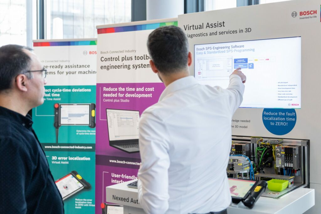 Praxis-Workshops auf dem Automatisierungstreff 2024 1 Auf dem Marktplatz Industrie 4.0 präsentieren Anbieter verschiedener Produkte und Disziplinen ihre realen Use Cases.