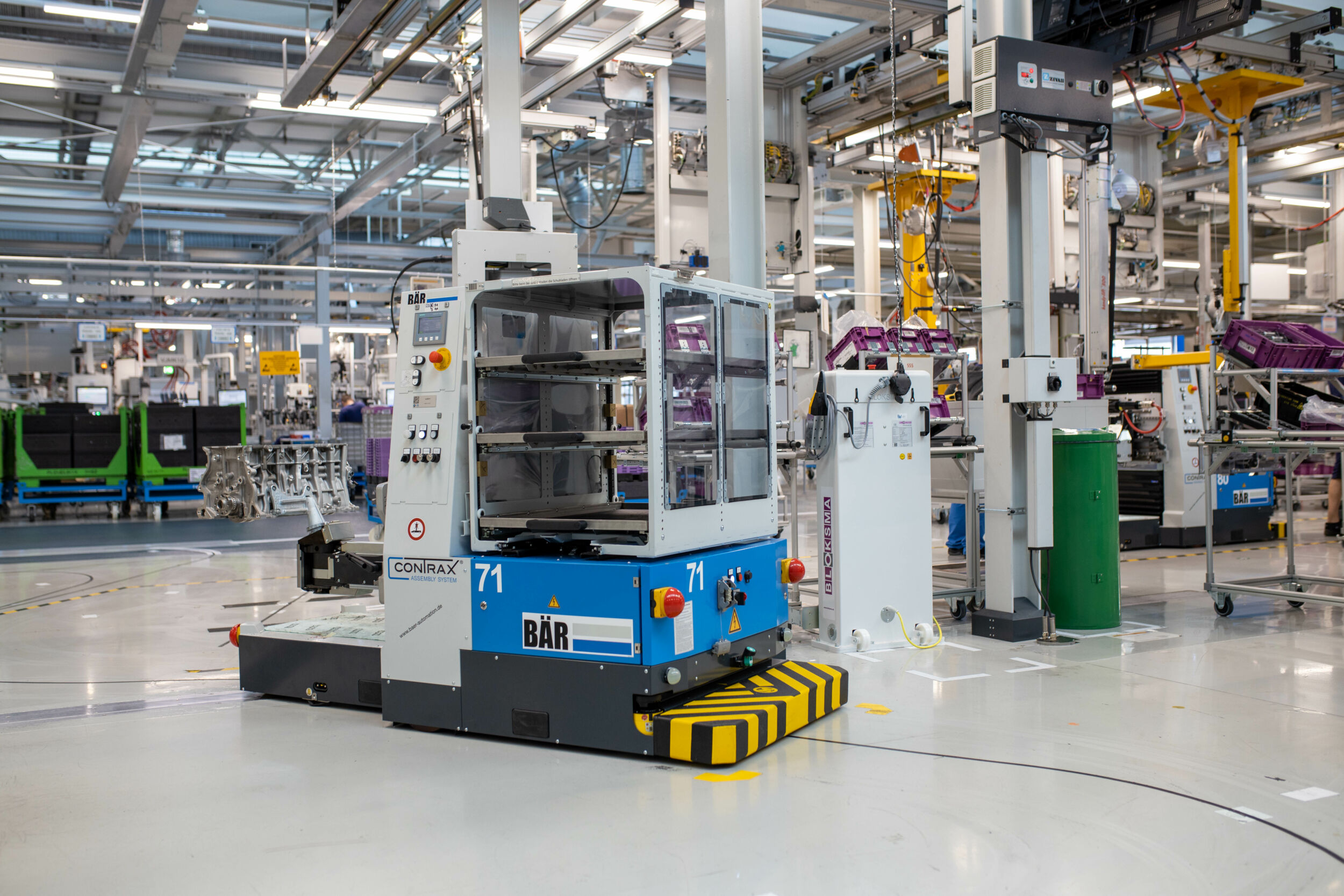 Leichtbauroboter treffen auf AMR 5 BAER CONTRAX