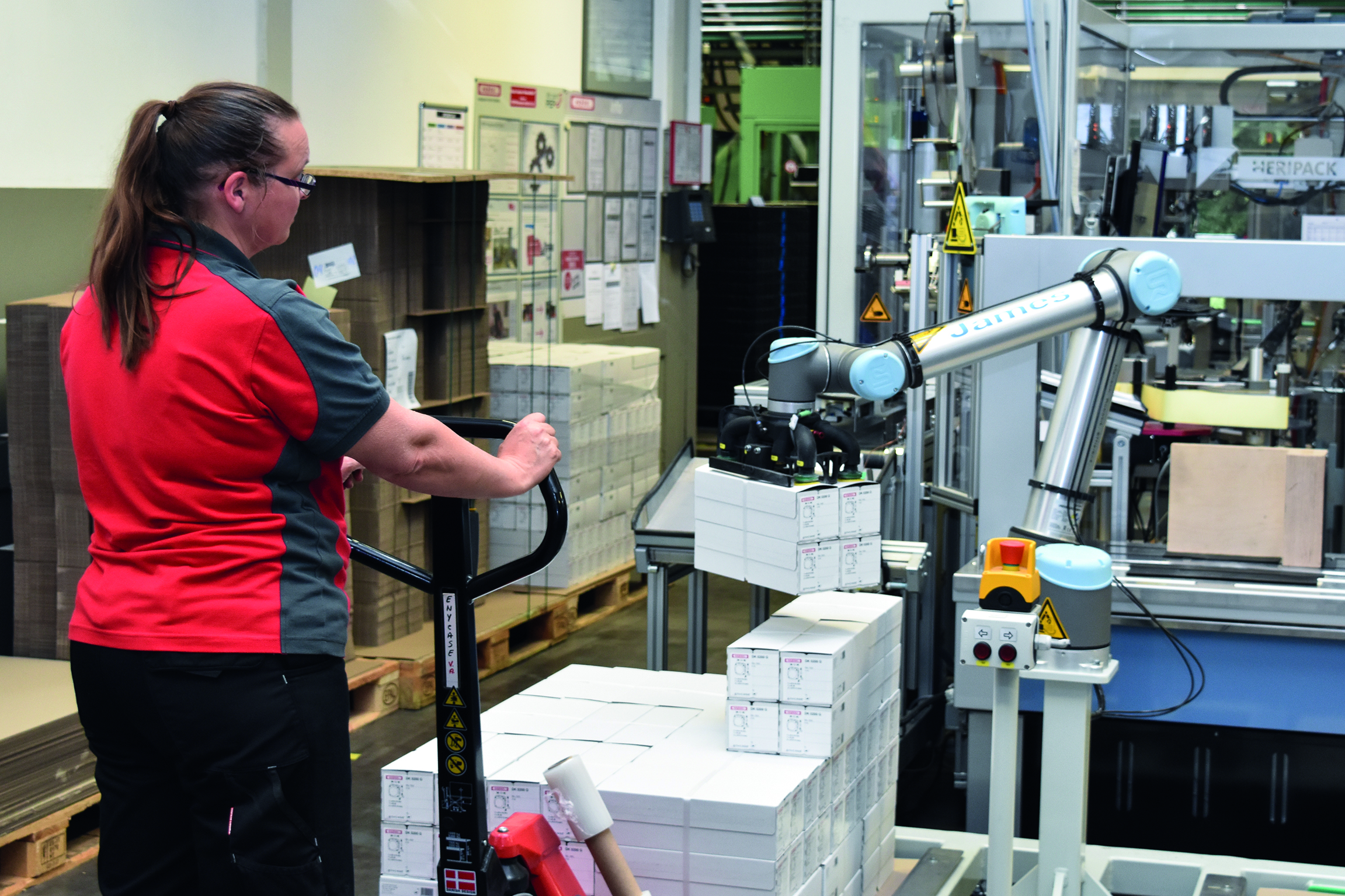 UR-Cobots in der Logistik 10 Der Cobot beim Palettieren