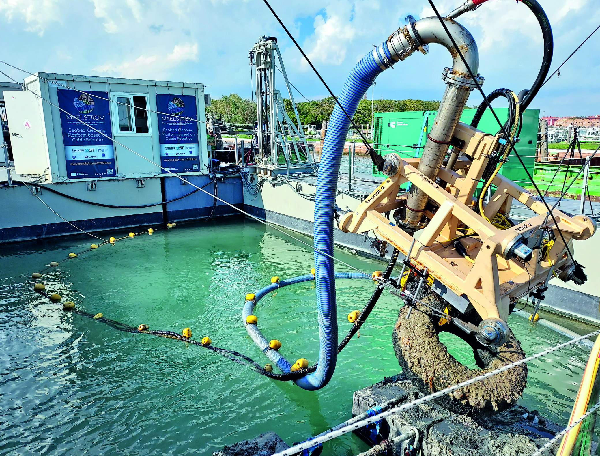 Der Müllsammler von Venedig 4 Im Rahmen des Forschungsprojekts Maelstrom wurde ein Seilroboter entwickelt, der über Sauger kleine Partikel entfernen und per Greifer bis zu 130kg schweren Abfall aus bis zu 20m Tiefe bergen kann.