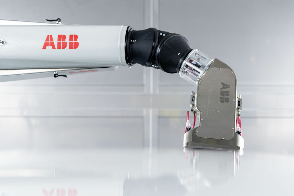 Erste robotergestützte Lackieranlage von ABB in Indien 1 240703 ABB Robotics PixelPaint Mahindra 1