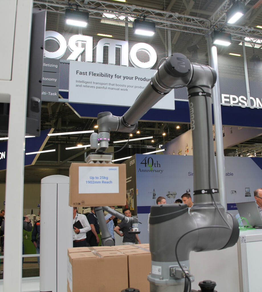 317179 287944 OMRON TM25S box