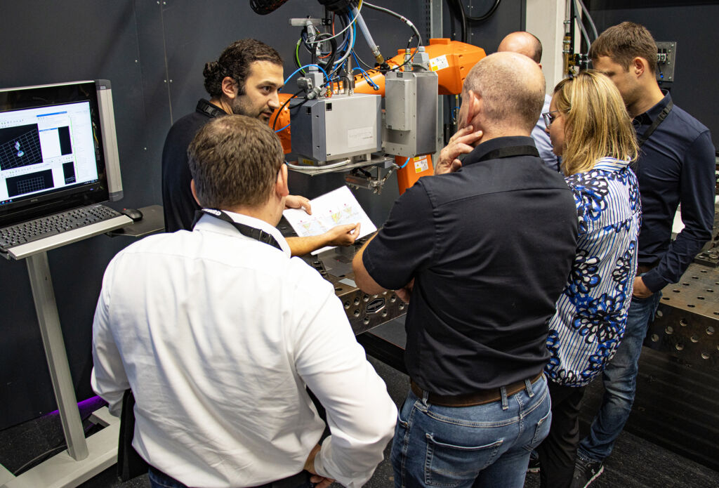 Open House bei Blackbird Robotersysteme 1 Open House e mobility Blackbird 300dpi 5693