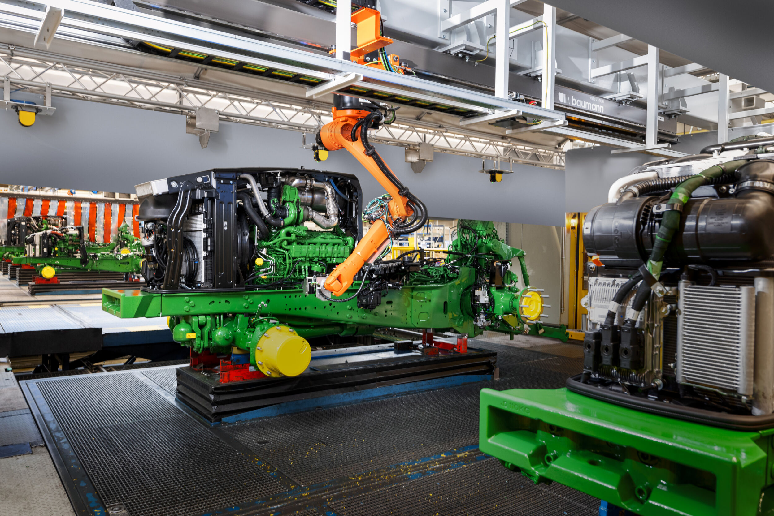 Innerhalb von drei Minuten vergleicht die Sky-Hawk-Kamera den Zustand des Traktors mit den digitalen Bildern des Sollzustands.