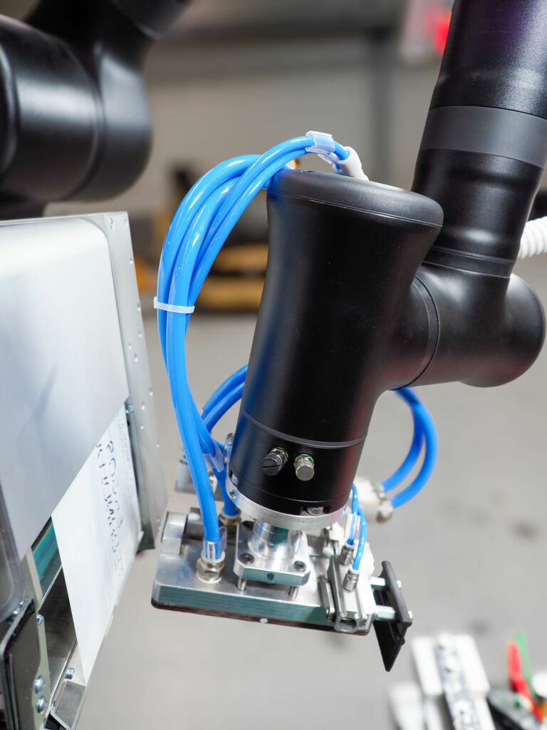 Feuer und Flamme für den Cobot 2 335590 Bild2 1