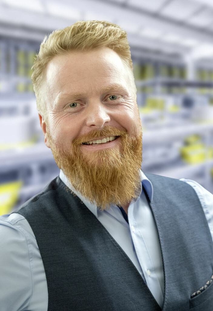 Intelligent, fahrerlos und unermüdlich 1 329789 328270 HUF SSI Schaefer FTS plus AMR dhf 07 2024