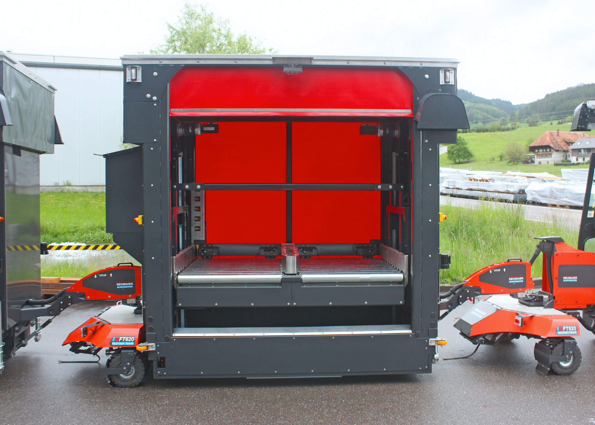 Routenzüge im Outdoor-Betrieb 2 Automatisierter Routenzug Rollenbahn 04