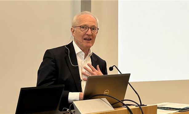 Dr. Kurt Schmalz präsentierte neben dem neuen Slogan auch die aktuellen Unternehmenszahlen.