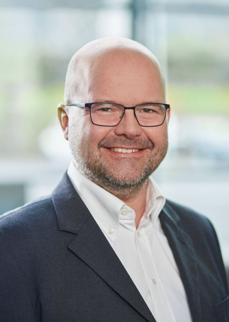 Lösung für Roboterhersteller und OEMs 2 Michael Garstenauer, Keba