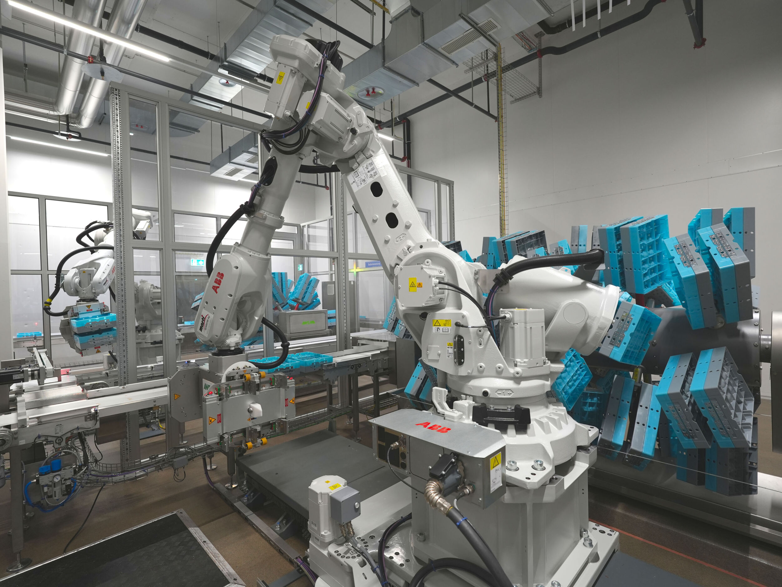 250130 ABB Robotics Referenz Halba CH 1