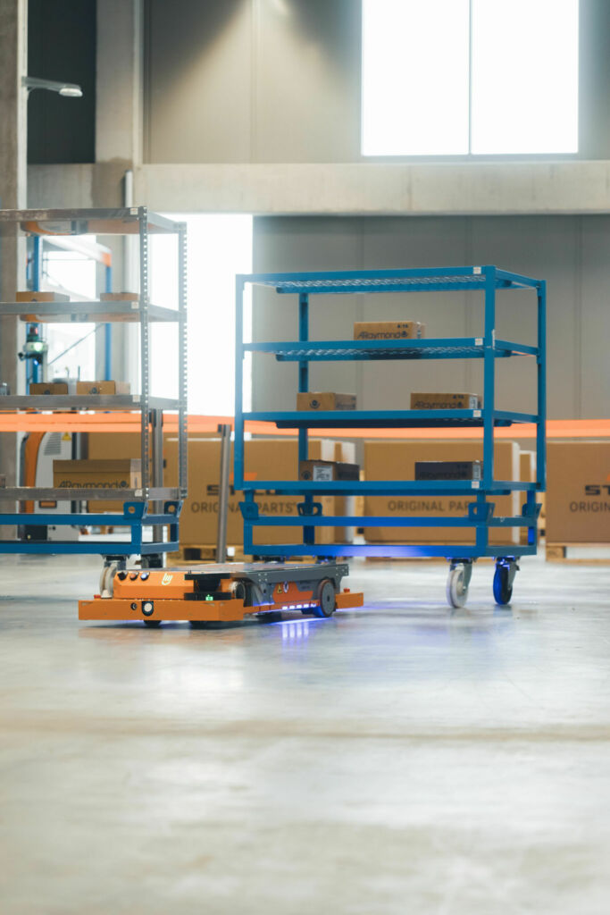 Breites Angebot: Die Palette an selbsfahrenden L&ouml;sungen reicht bei Still vom Schmalgangstapler bis zum Unterfahr-FTF.