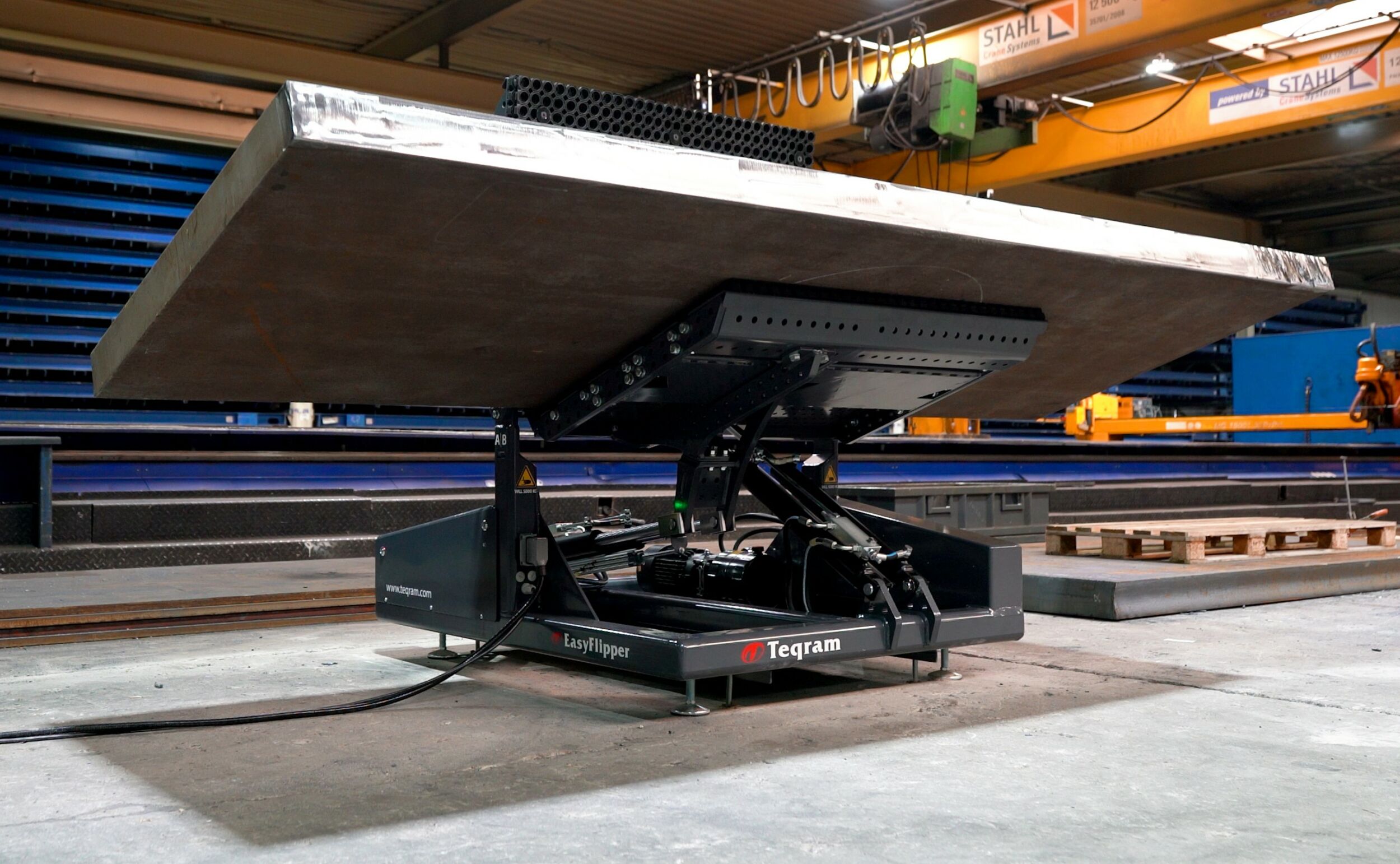 Teqram EasyFlipper Hydraulic 5000kg 04 cropped
