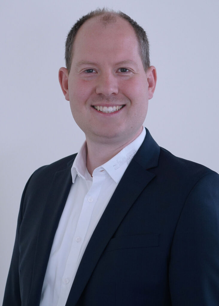 
Tobias Hikade, Zimmer Group