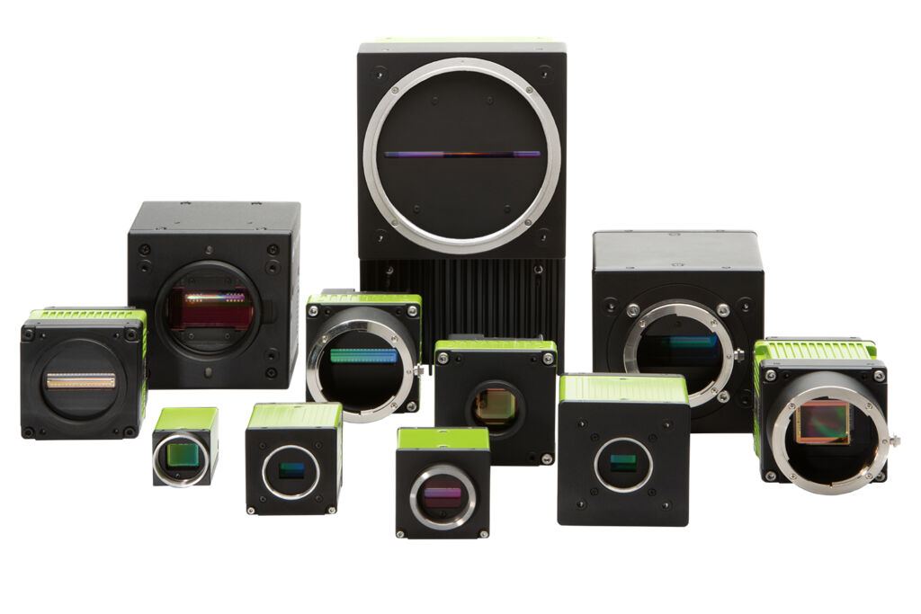 Multisensor-Flächen- und Zeilenkameras 1 JAI Cameras at display Automatica Muenich