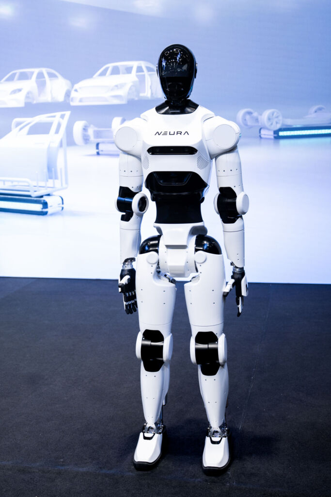 Humanoider Roboter für Industrie und Haushalt 1 4NE1 David Reger Automatica2025 NEU 20250630101840