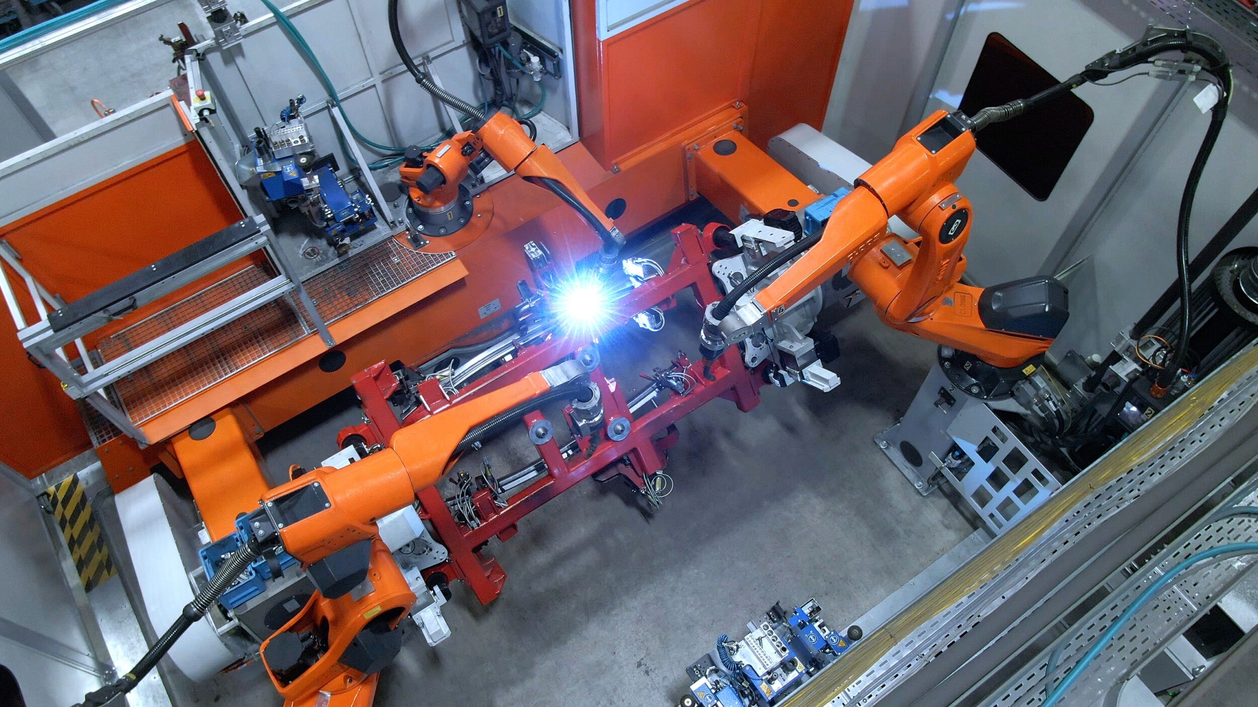 Die Automationslösungen von CLOOS lassen sich flexibel skalieren und in unterschiedlichste Produktionsumgebungen integrieren.