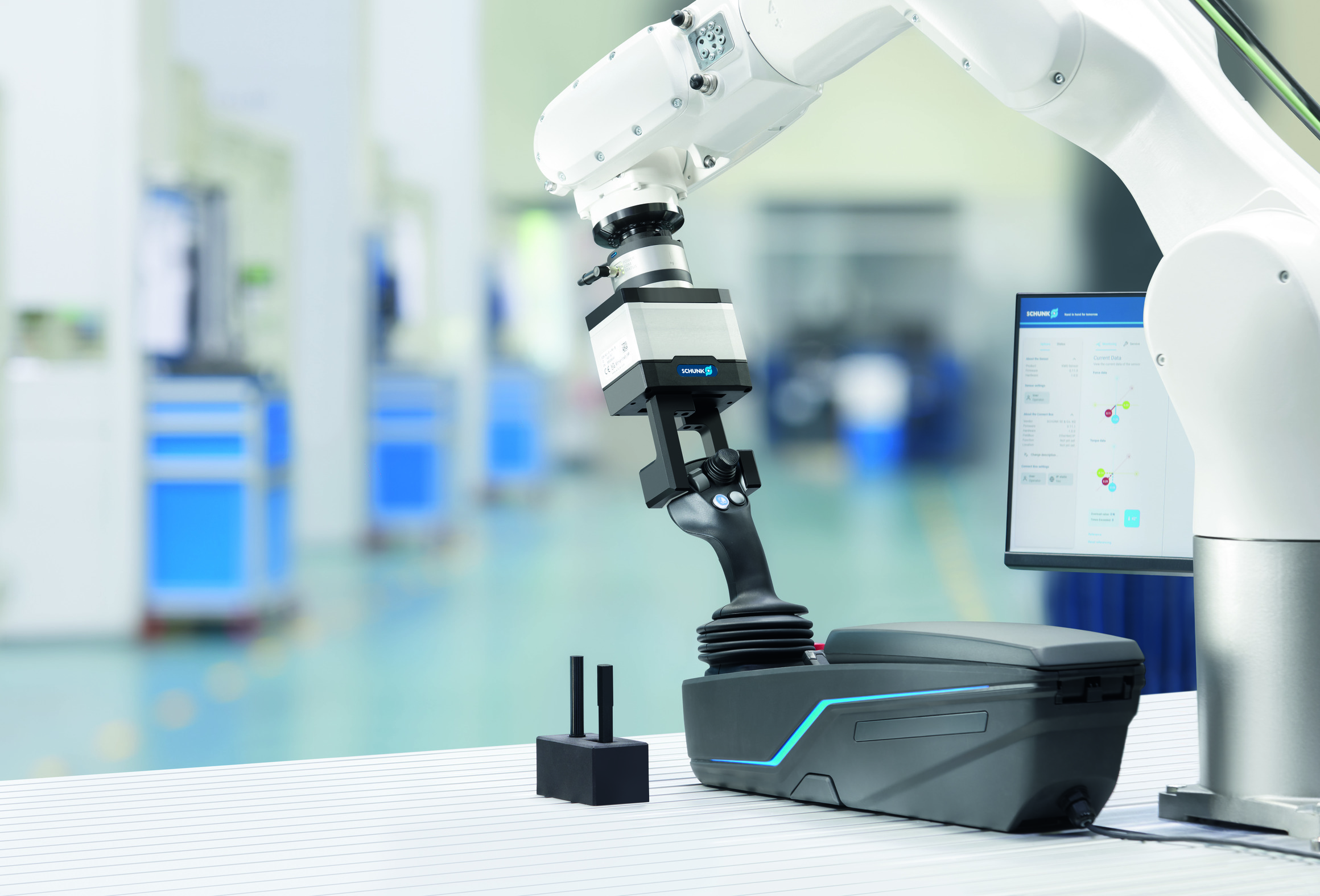 Der Kraft-Momenten-Sensor FTS erfasst Prozesskräfte und -momente mit hoher Auflösung und Genauigkeit und führt so zu präzisen Ergebnissen und gleichbleibender Qualität in der automatisierten Fertigung.