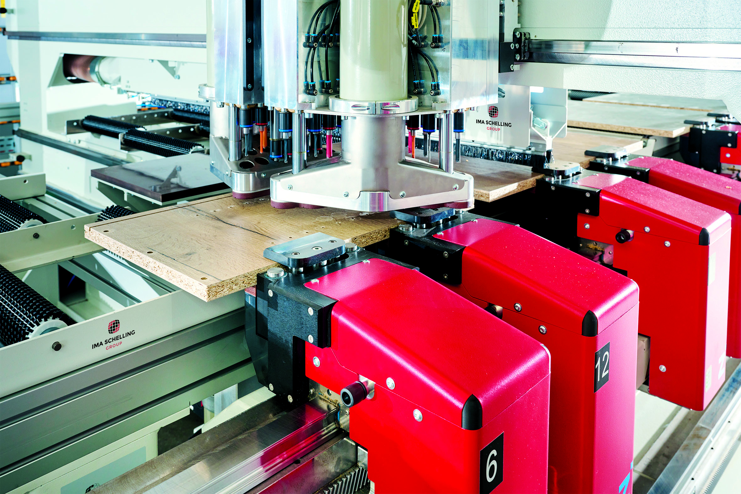 Die hochflexible Los-1 Bohrmaschine IMAGIC L1-U überzeugt mit einem innovativen Transportsystem