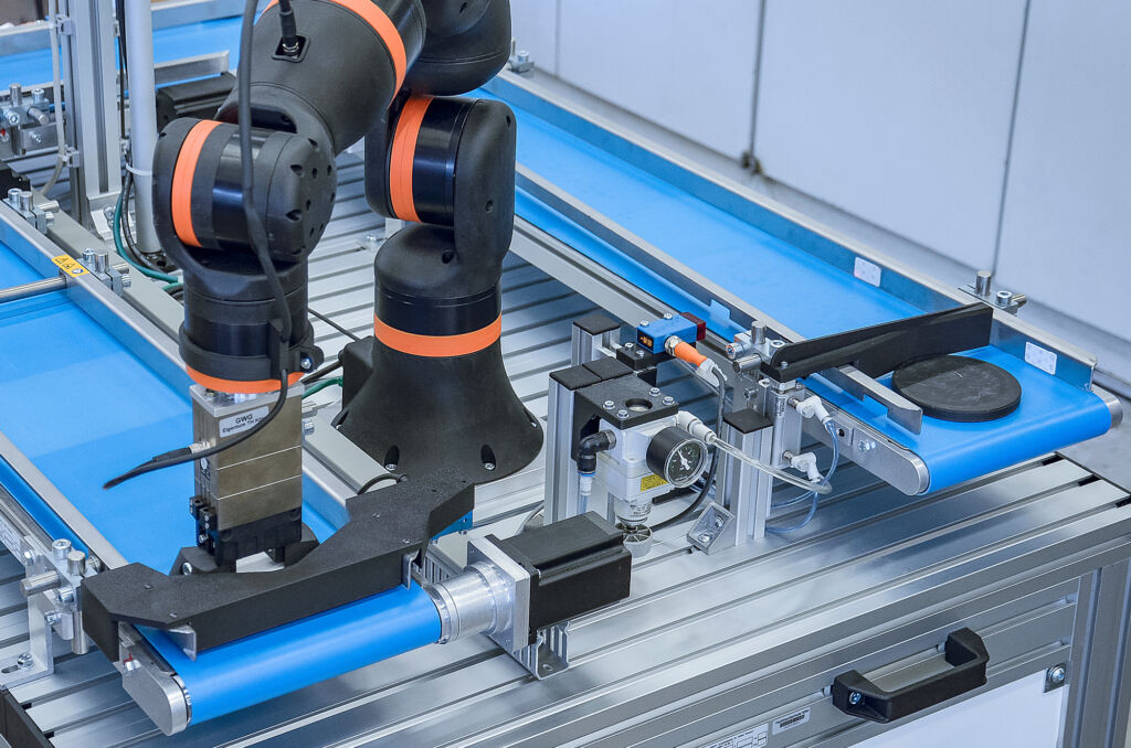 Automatisierung hautnah 3 robotertisch th koeln 02