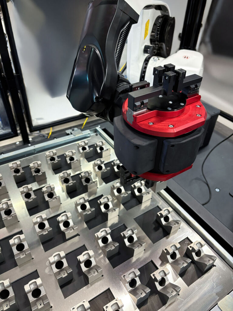 Servogreifer mit eigener Steuerung 1 E Grip RoboJob 2