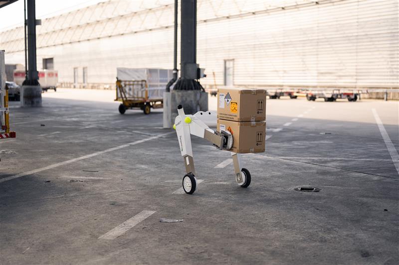 Nach dem Funktionsprinzip des inversen Pendels balanciert der Evobot aufzunehmende Lasten durch die am Fraunhofer IML entwickelte Echtzeitsteuerung vollständig autonom aus, d.h. er hält sich durch kontinuierliche Regelung im Gleichgewicht.