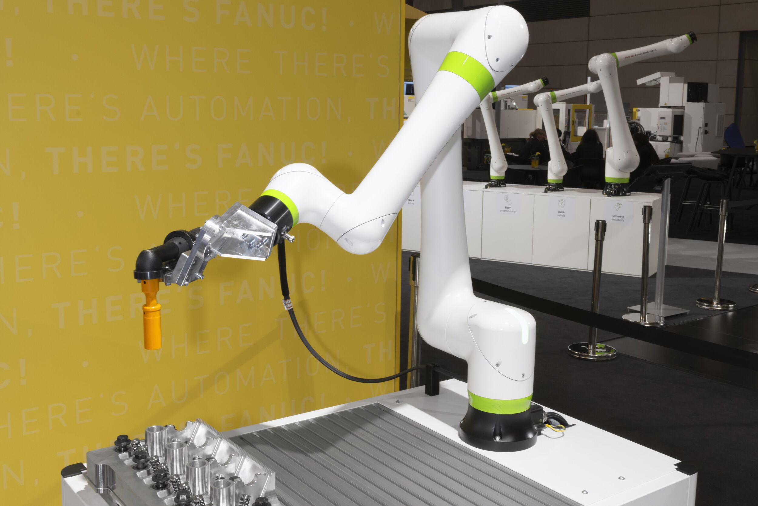 Exponat Dokumentation auf dem FANUC Messestandes