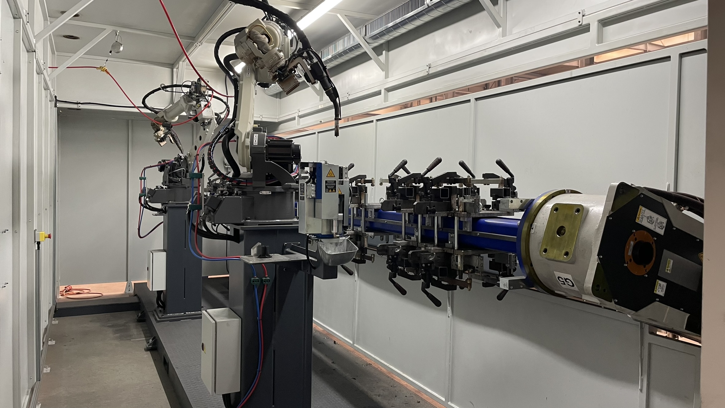 Robotersystem für das Lichtbogenschweißen 3 IMG 3893