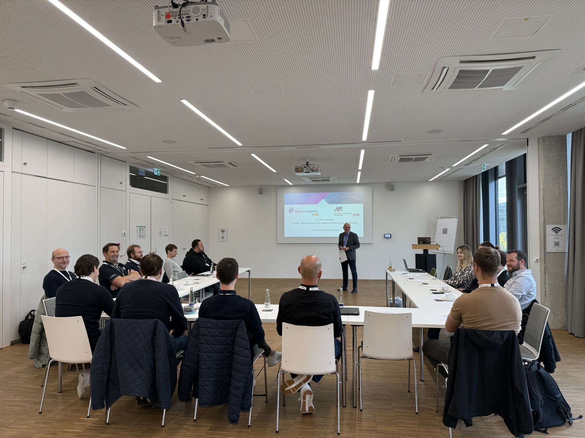 Startschuss für Forschungsnetzwerk zu KI für Intralogistik und Robotik 8 IMG 8501 Kick off M AIR