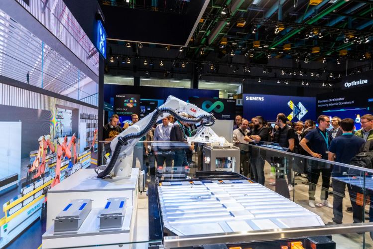 Robotik und KI in Nürnberg 4 Robotik spielt auch auf der SPS - Smart Production Solutions immer eine große Rolle.