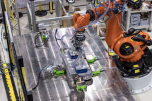 Mehr Recycling für nachhaltige Cell-to-Pack-Batteriesysteme 50 Das Fraunhofer IPA entwickelt in Difference unter anderem Technologien aus dem Projekt DeMoBat weiter.