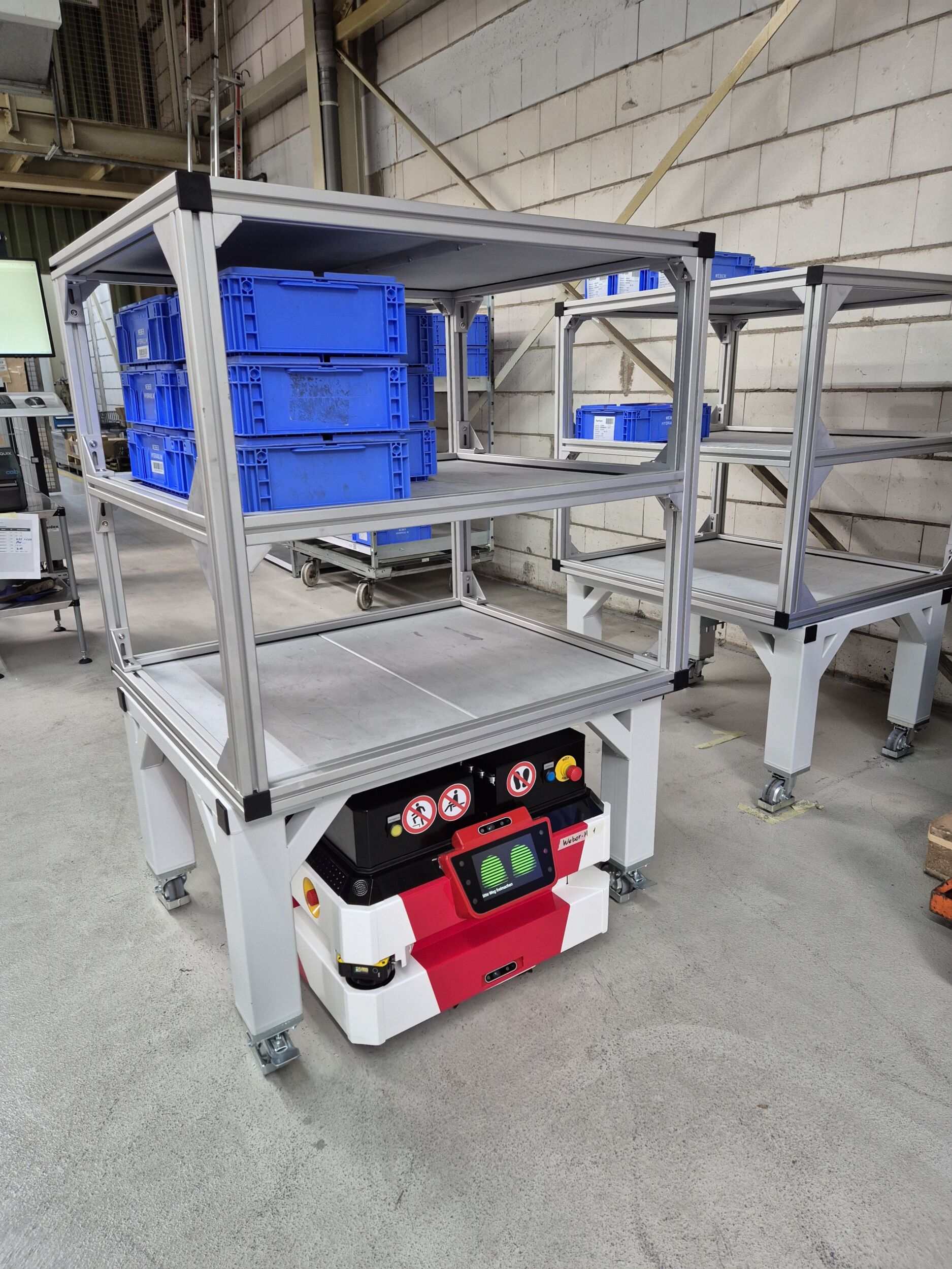 Autonome Transportroboter für den Materialtransport in der Produktion 1 Roboter Weber Hydraulik 1