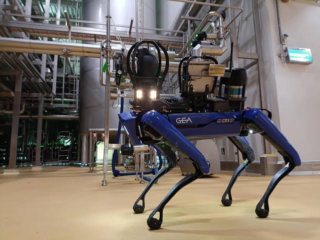 Vierbeiniger Inspektionsroboter 3 innocent Blender Roboterhund SPOT%C2%A9 innocentdrinks