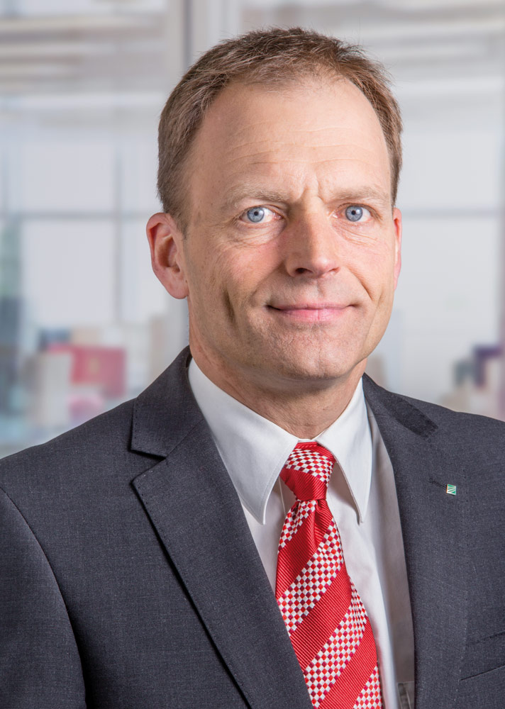 Herstellerunabhängige, standardisierte Schnittstellen in der Produktion 11 Herstellerunabhängige, standardisierte Schnittstellen in der Produktion