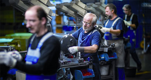 Durchgängige Informationslandschaft in der Werkhalle