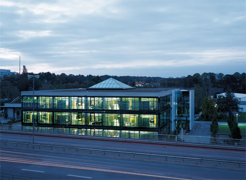 Firmennetzwerk auf Wachstum ausgelegt 3 Firmennetzwerk auf Wachstum ausgelegt