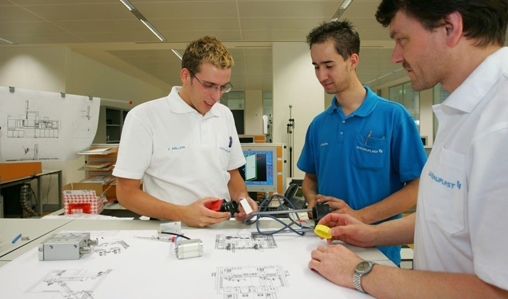 Automobil-Kunststoffteile kosteneffizient fertigen