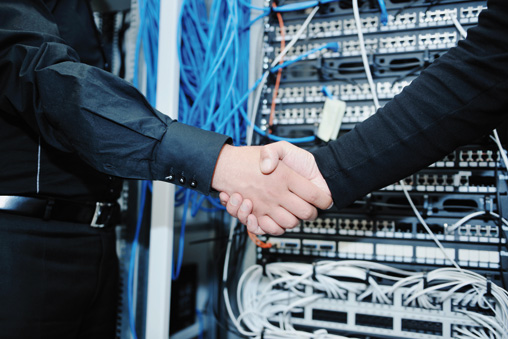 Zwischen Unternehmen und Lösungsanbietern